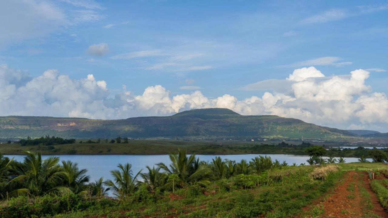 Отель Fazlani Natures Nest - The Wellness Retreat Лонавала Экстерьер фото